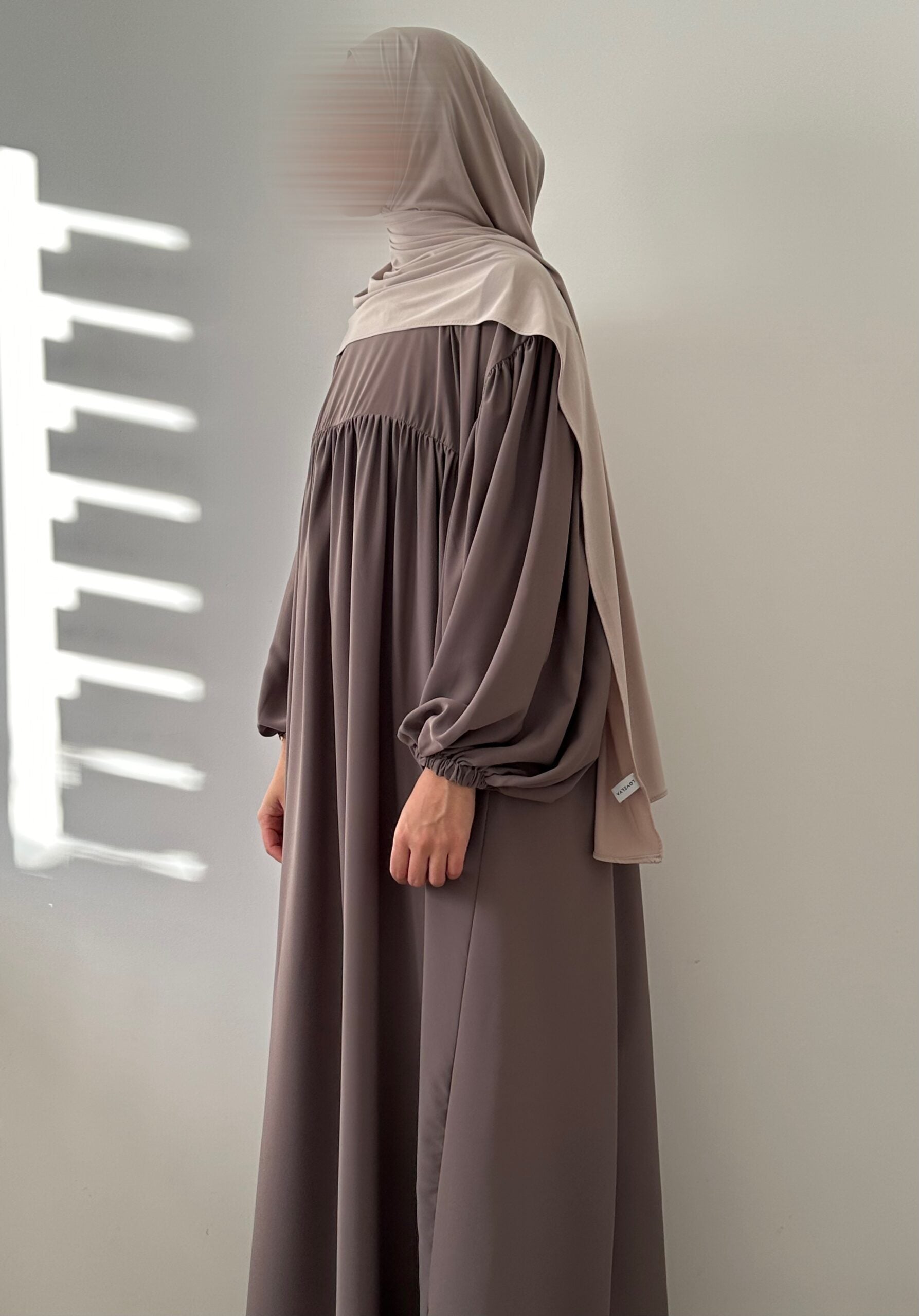 Abaya Rayhana en soie de Medine